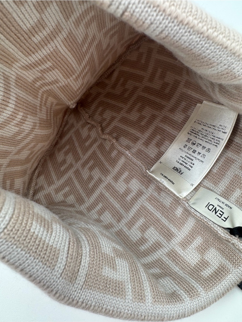 FENDI FF beanie - M/L - Picture 3 of 3